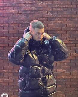 Артём